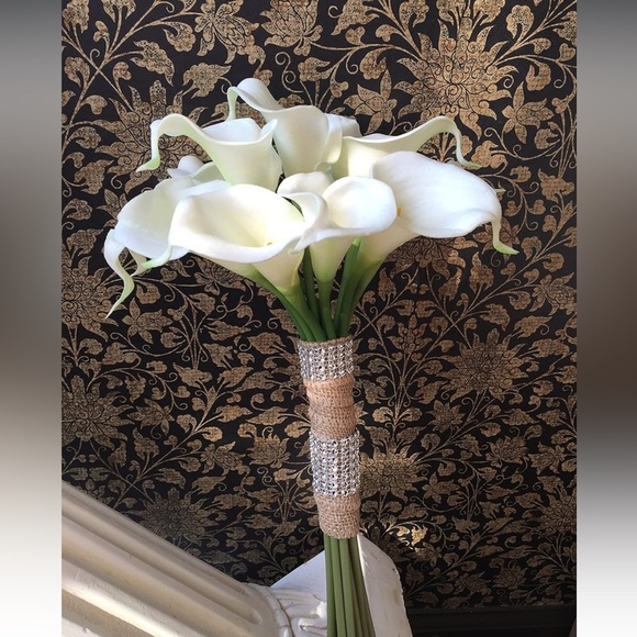 Angel Isabella Calla Lily Bouquet-Artificial real touch Feels Just Like flower - Picture 1 of 5
